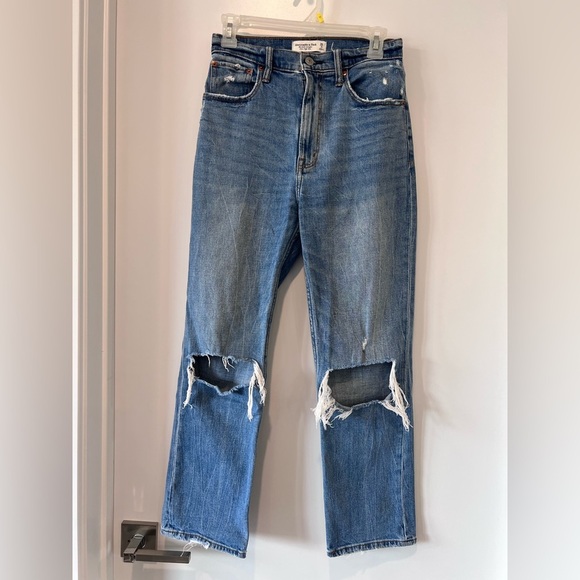 Abercrombie Ankle Straight Ultra High Jeans - Picture 1 of 4